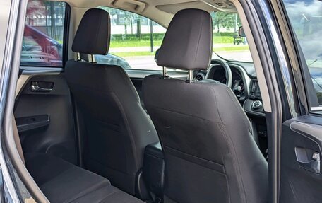 Toyota RAV4, 2017 год, 1 870 000 рублей, 14 фотография