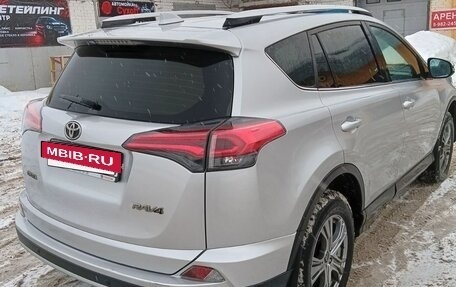 Toyota RAV4, 2019 год, 2 370 000 рублей, 5 фотография