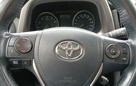 Toyota RAV4, 2019 год, 2 370 000 рублей, 11 фотография