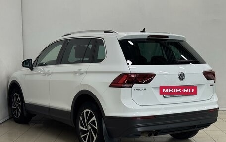 Volkswagen Tiguan II, 2018 год, 2 899 000 рублей, 3 фотография