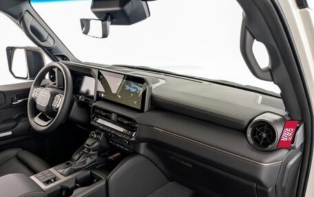 Toyota Land Cruiser Prado, 2024 год, 12 700 000 рублей, 9 фотография