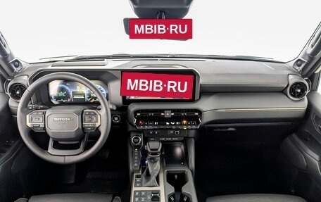 Toyota Land Cruiser Prado, 2024 год, 12 700 000 рублей, 10 фотография