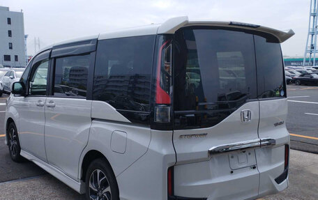 Honda Stepwgn IV, 2021 год, 2 100 000 рублей, 4 фотография