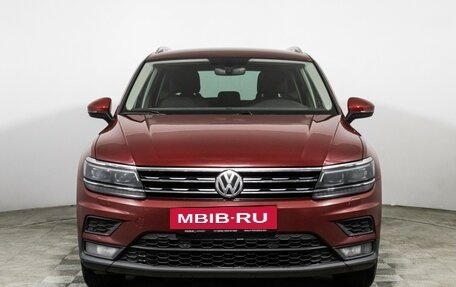 Volkswagen Tiguan II, 2018 год, 2 035 000 рублей, 2 фотография