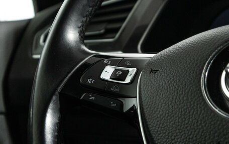Volkswagen Tiguan II, 2018 год, 2 035 000 рублей, 19 фотография