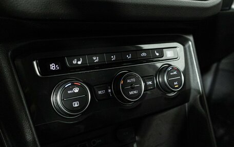 Volkswagen Tiguan II, 2018 год, 2 035 000 рублей, 15 фотография