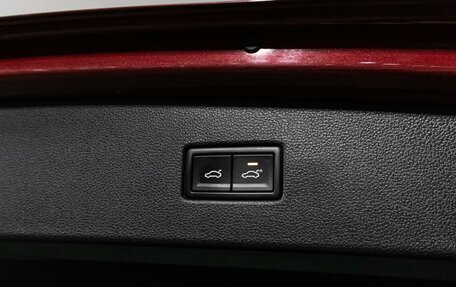 Volkswagen Tiguan II, 2018 год, 2 035 000 рублей, 21 фотография