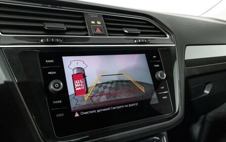 Volkswagen Tiguan II, 2018 год, 2 035 000 рублей, 16 фотография