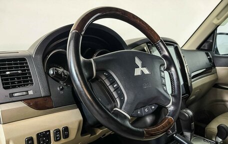 Mitsubishi Pajero IV, 2021 год, 3 947 000 рублей, 13 фотография