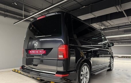 Volkswagen Multivan T6 рестайлинг, 2021 год, 7 450 000 рублей, 6 фотография