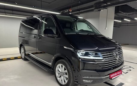 Volkswagen Multivan T6 рестайлинг, 2021 год, 7 450 000 рублей, 3 фотография