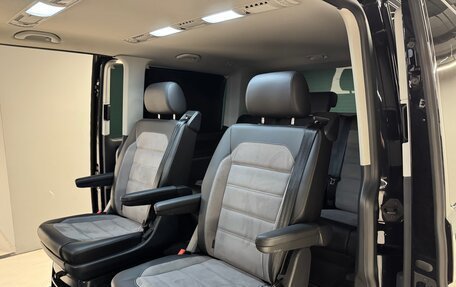 Volkswagen Multivan T6 рестайлинг, 2021 год, 7 450 000 рублей, 19 фотография