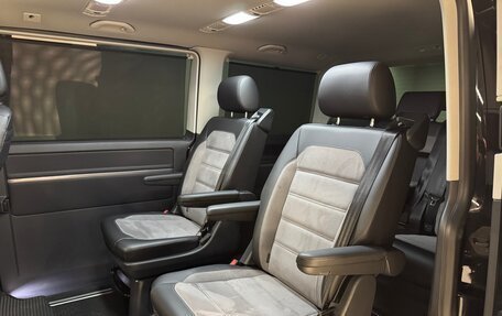 Volkswagen Multivan T6 рестайлинг, 2021 год, 7 450 000 рублей, 21 фотография