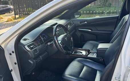 Toyota Camry, 2017 год, 2 100 000 рублей, 4 фотография