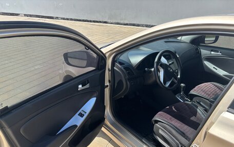 Hyundai Solaris II рестайлинг, 2013 год, 929 000 рублей, 23 фотография