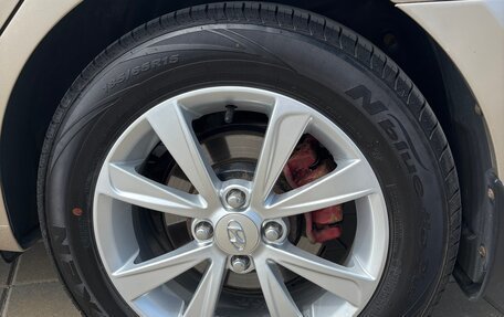 Hyundai Solaris II рестайлинг, 2013 год, 929 000 рублей, 19 фотография