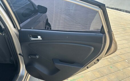 Hyundai Solaris II рестайлинг, 2013 год, 929 000 рублей, 26 фотография