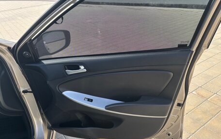 Hyundai Solaris II рестайлинг, 2013 год, 929 000 рублей, 27 фотография