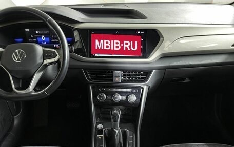 Volkswagen Taos, 2022 год, 2 275 000 рублей, 11 фотография