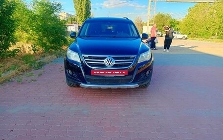 Volkswagen Tiguan I, 2010 год, 850 000 рублей, 2 фотография