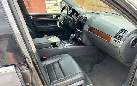 Volkswagen Touareg III, 2009 год, 1 095 000 рублей, 6 фотография