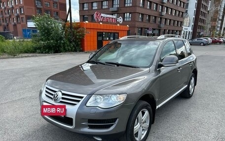Volkswagen Touareg III, 2009 год, 1 095 000 рублей, 2 фотография