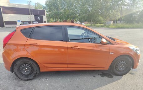 Hyundai Solaris II рестайлинг, 2015 год, 1 020 000 рублей, 13 фотография
