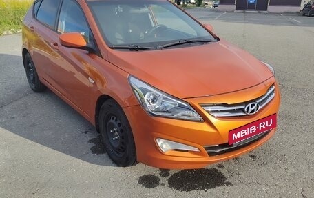 Hyundai Solaris II рестайлинг, 2015 год, 1 020 000 рублей, 10 фотография