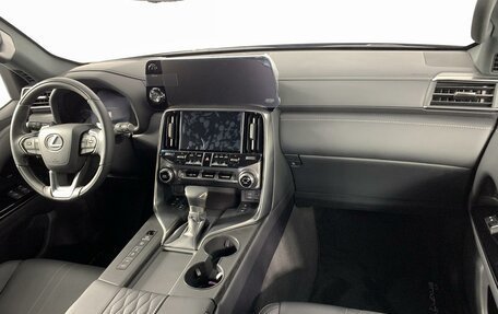 Lexus LX, 2024 год, 27 690 000 рублей, 11 фотография