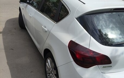 Opel Astra J, 2011 год, 630 000 рублей, 1 фотография