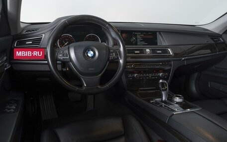 BMW 7 серия, 2013 год, 1 935 000 рублей, 17 фотография