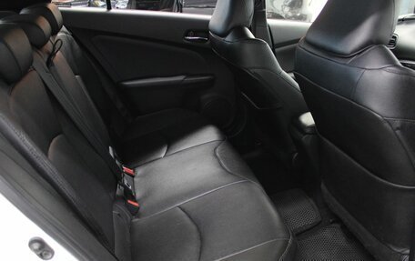 Toyota Prius IV XW50, 2016 год, 1 510 000 рублей, 9 фотография