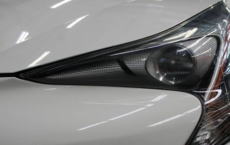 Toyota Prius IV XW50, 2016 год, 1 510 000 рублей, 12 фотография