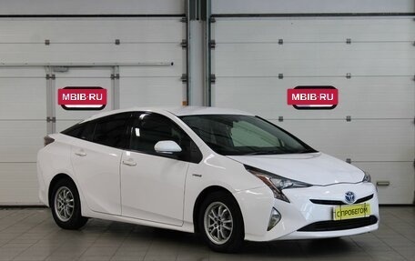 Toyota Prius IV XW50, 2016 год, 1 510 000 рублей, 3 фотография
