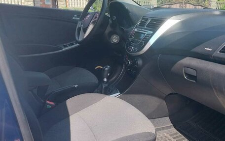 Hyundai Solaris II рестайлинг, 2013 год, 620 000 рублей, 4 фотография