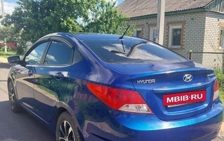 Hyundai Solaris II рестайлинг, 2013 год, 620 000 рублей, 3 фотография