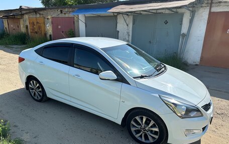 Hyundai Solaris II рестайлинг, 2015 год, 1 100 000 рублей, 9 фотография