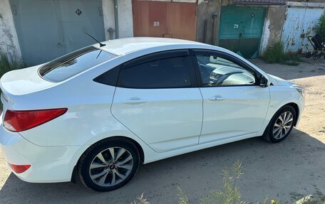 Hyundai Solaris II рестайлинг, 2015 год, 1 100 000 рублей, 8 фотография