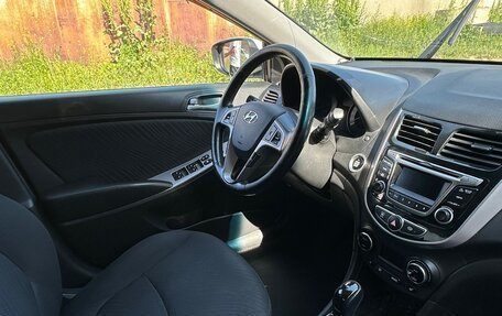 Hyundai Solaris II рестайлинг, 2015 год, 1 100 000 рублей, 16 фотография