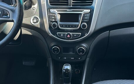 Hyundai Solaris II рестайлинг, 2015 год, 1 100 000 рублей, 14 фотография