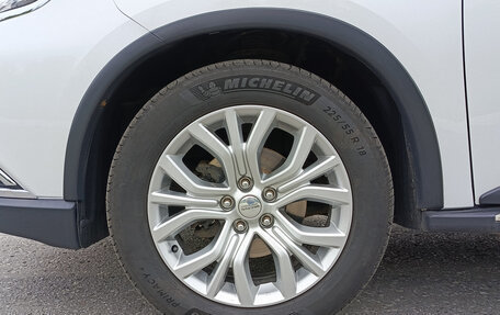 Mitsubishi Outlander III рестайлинг 3, 2017 год, 1 857 000 рублей, 22 фотография
