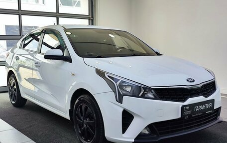 KIA Rio IV, 2020 год, 1 549 000 рублей, 3 фотография