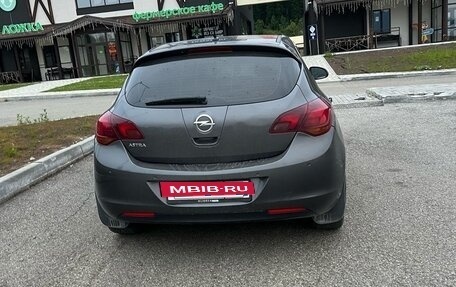 Opel Astra J, 2011 год, 450 000 рублей, 3 фотография