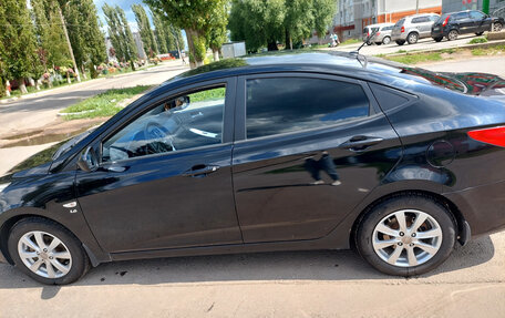 Hyundai Solaris II рестайлинг, 2014 год, 500 000 рублей, 2 фотография