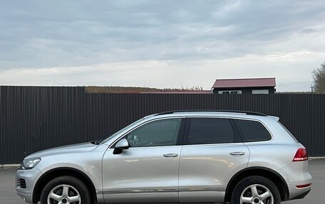 Volkswagen Touareg III, 2011 год, 2 050 000 рублей, 4 фотография