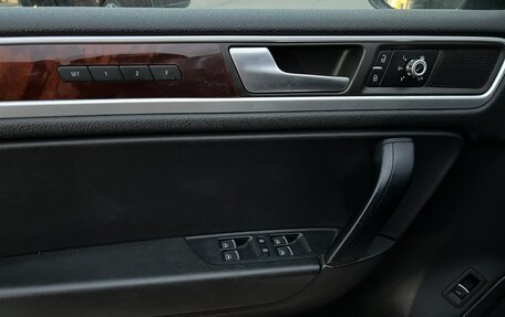 Volkswagen Touareg III, 2011 год, 2 050 000 рублей, 9 фотография