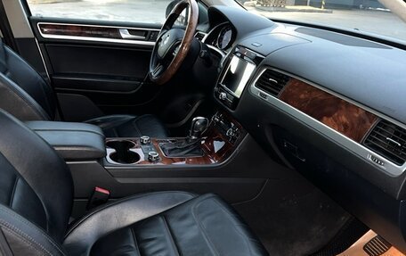 Volkswagen Touareg III, 2011 год, 2 050 000 рублей, 16 фотография