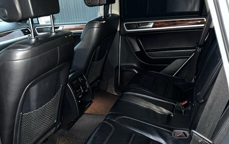 Volkswagen Touareg III, 2011 год, 2 050 000 рублей, 17 фотография