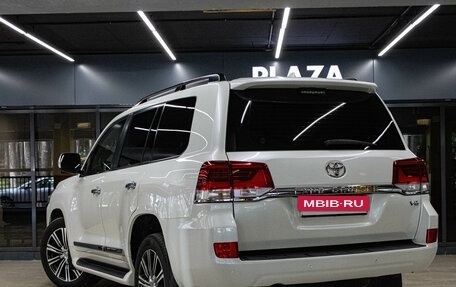 Toyota Land Cruiser 200, 2015 год, 4 199 000 рублей, 3 фотография
