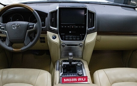 Toyota Land Cruiser 200, 2015 год, 4 199 000 рублей, 29 фотография